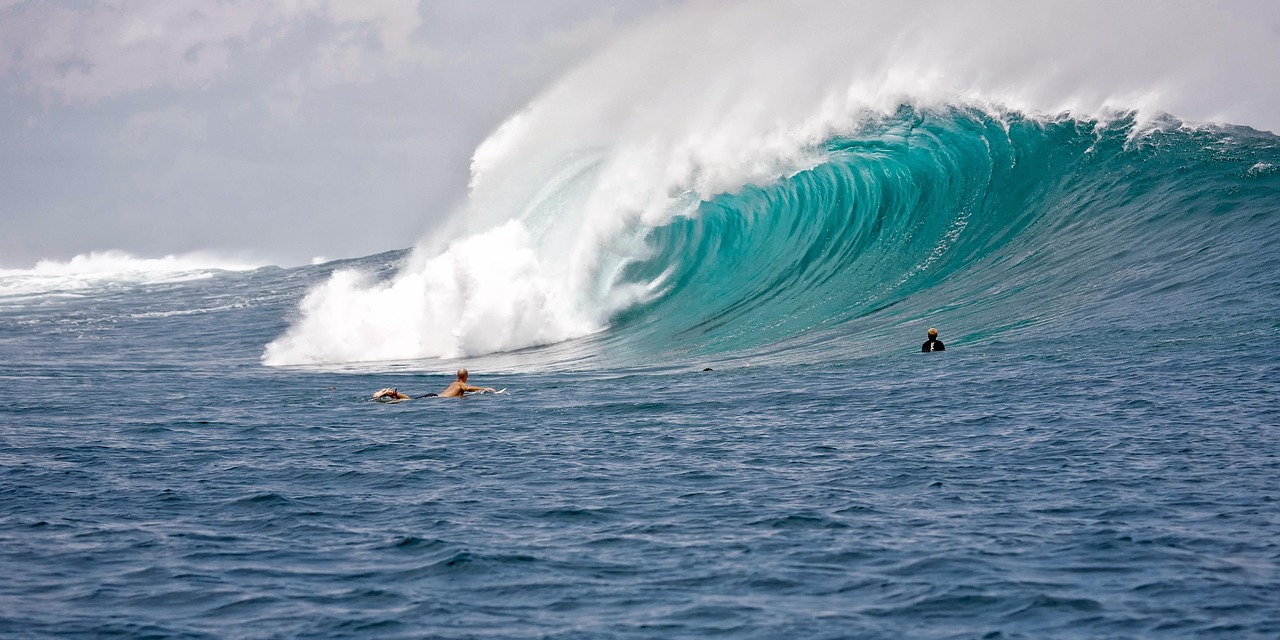Big waves, surfers, indonesia — NBA Stream Reddit: Find the Best Game Links for Every Match