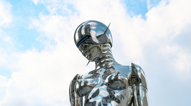 AI hybrid cloud colocation